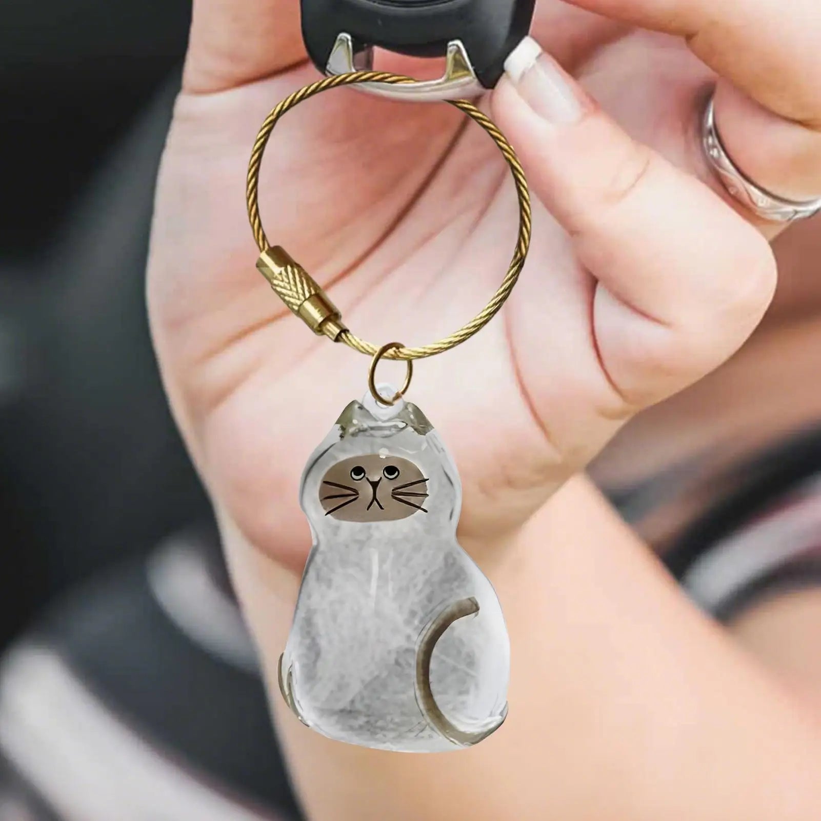 Cat Hair Storage Capsule Keychain Collecting Pet Hairs Memorial Accessories Simple Designed Cat-Shaped Keychain ﻿